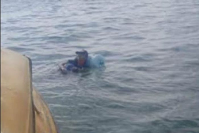 Pria Nekat Berenang dari Balikpapan ke Malang Pakai Dua Galon, 'Saya pengen pulang'