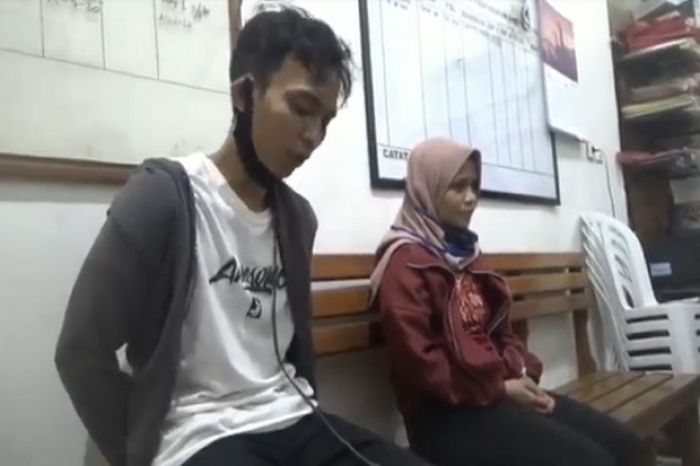 Ibu dan Pacar Siksa Anak yang Masih Balita Hingga Tangan Patah dan Wajah Lebam Ibu dan Pacar Siksa Anak yang Masih Balita Hingga Tangan Patah dan Wajah Lebam