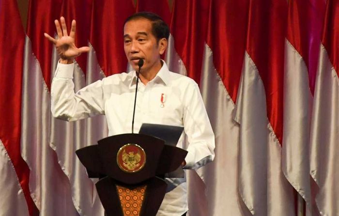 Kasus Harian Corona Bertambah 2.657, Jokowi : `Lampu merah lagi`