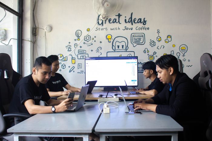 Kapan Bisnis Perlu Menggunakan Jasa Machine Learning untuk Otomasi dan Analitik