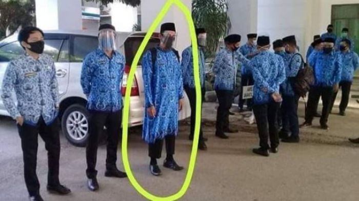 Viral Entah Apa yang Dipikirkan Baju ASN ini Mirip Model 